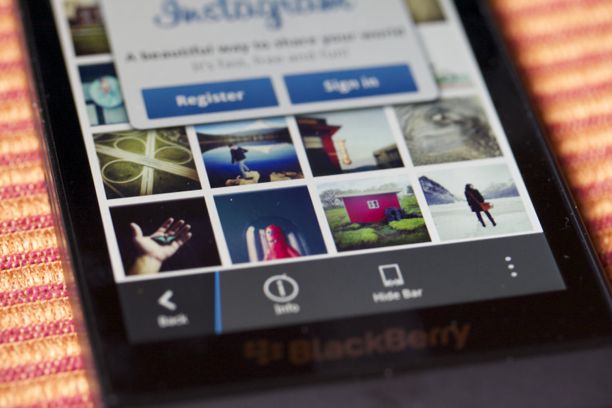 Instagram Z10 how to load